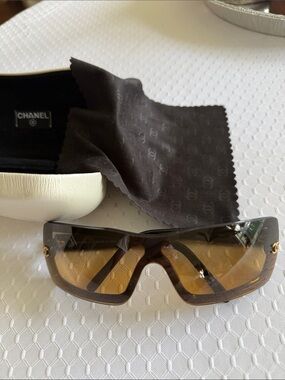 CHANEL Brown Gradient Shield Sunglasses with Gold Accents
